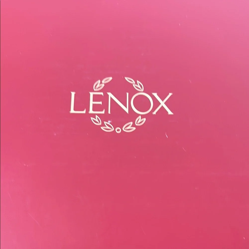 NIB Lenox Winter Greetings Carved Trivet - Picture 2 of 3